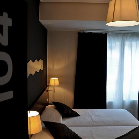 Hostal La Rotonda Ουρένσε Εξωτερικό φωτογραφία