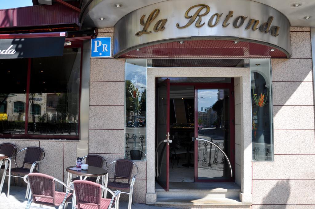 Hostal La Rotonda Ουρένσε Εξωτερικό φωτογραφία