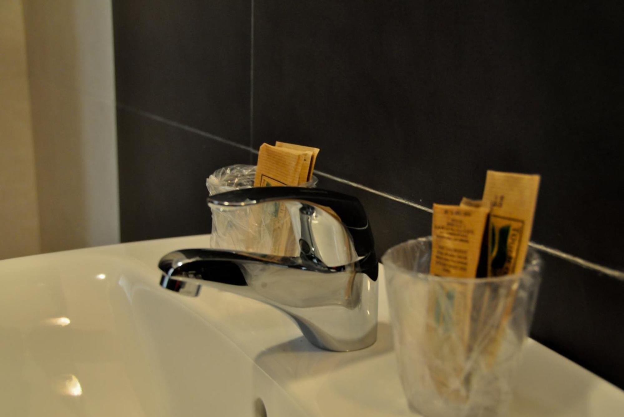 Hostal La Rotonda Ουρένσε Εξωτερικό φωτογραφία