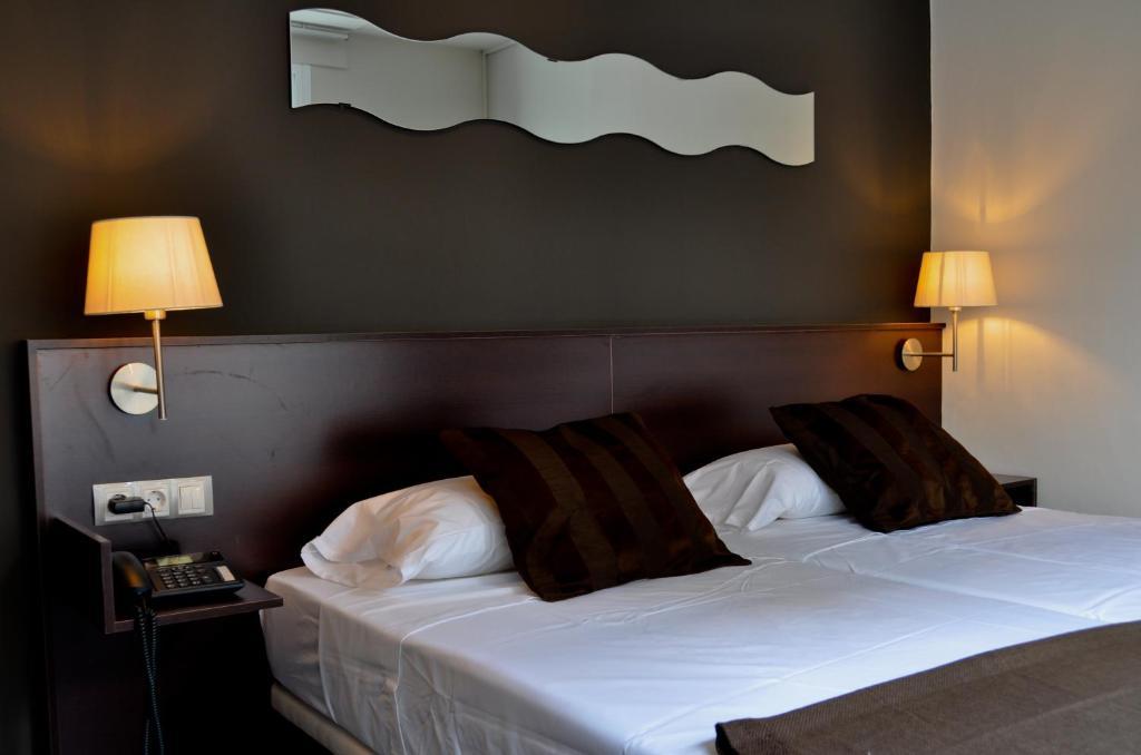 Hostal La Rotonda Ουρένσε Δωμάτιο φωτογραφία