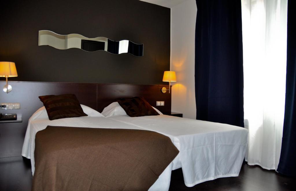 Hostal La Rotonda Ουρένσε Δωμάτιο φωτογραφία